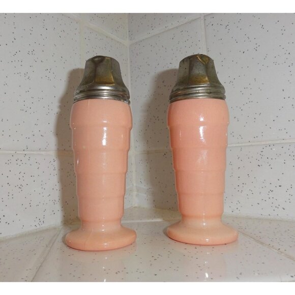 Vintage Hazel Atlas Pink Moderntone Salt & Pepper Shakers depression era retro - Picture 3 of 10